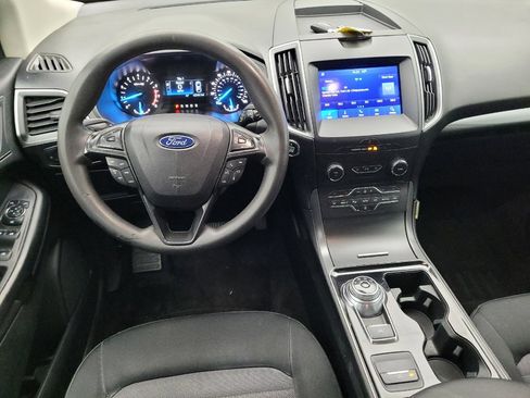 Used 2020 Ford Edge SE image 22