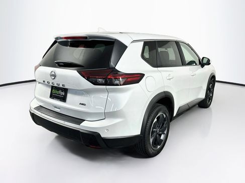 Used 2025 Nissan Rogue SV AWD/4WD image 9