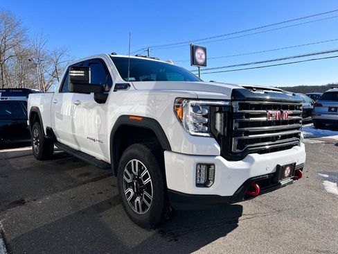 Used 2021 GMC Sierra 2500 AT4 w/ AT4 Premium Plus Package image 4