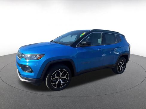 Used 2025 Jeep Compass Limited AWD/4WD image 8