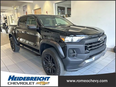 Certified 2023 Chevrolet Colorado Trail Boss AWD/4WD image 1
