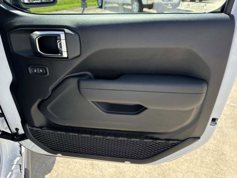 New 2025 Jeep Wrangler Willys image 24