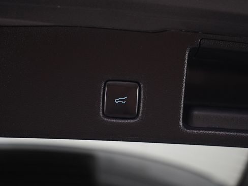 Used 2023 Ford Escape Platinum AWD/4WD image 17