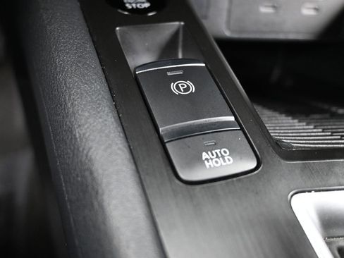 Used 2025 Nissan Kicks SV image 26