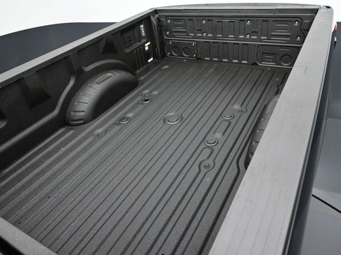 Used 2024 Ford F350 Platinum w/ FX4 Off-Road Package image 46