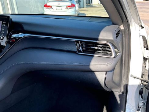 Used 2022 Toyota Camry LE image 17