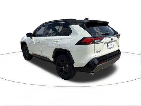 Used 2021 Toyota RAV4 XSE AWD/4WD image 5