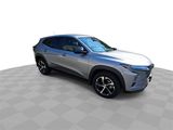 Used 2024 Chevrolet Trax RS w/ Driver Confidence Package image 2