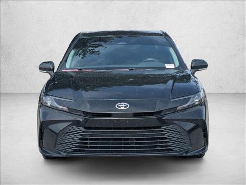 Used 2025 Toyota Camry LE w/ Convenience Package FWD image 2