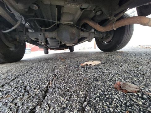 Used 2014 Chevrolet Express 2500 image 40