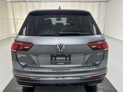 Used 2021 Volkswagen Tiguan SEL Premium R-Line image 25