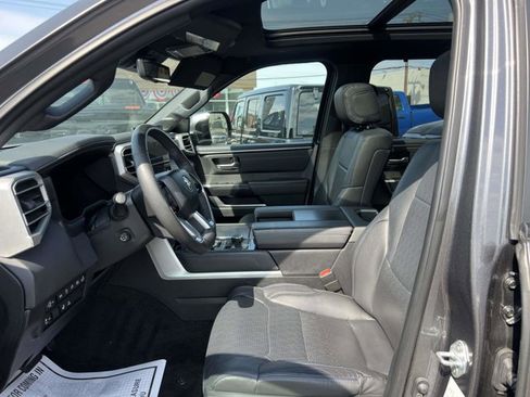 Used 2024 Toyota Tundra Platinum AWD/4WD image 14