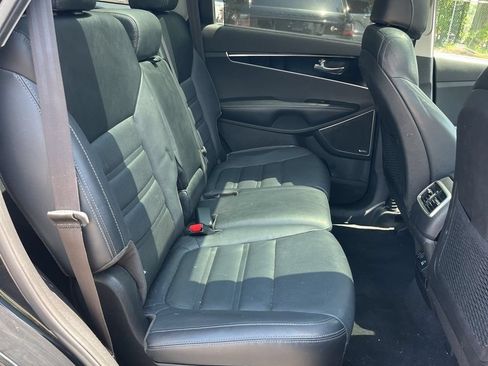 Used 2017 Kia Sorento SX FWD image 10