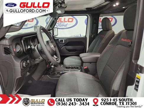 Used 2025 Jeep Wrangler Rubicon w/ Convenience Group image 15