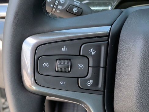 Used 2024 Chevrolet Silverado 2500 ZR2 w/ Technology Package AWD/4WD image 19