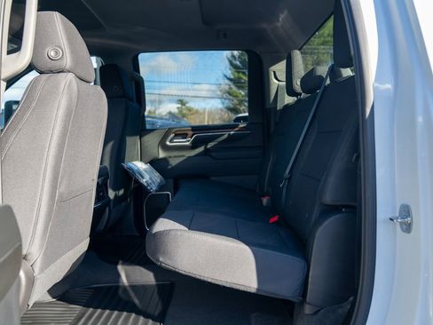 Used 2024 GMC Sierra 2500 SLE w/ SLE Convenience Package image 18