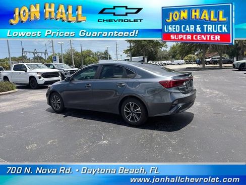 Used 2022 Kia Forte LXS w/ LXS Technology Package FWD image 5