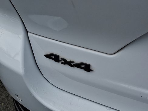 Used 2023 Jeep Grand Cherokee Altitude image 16