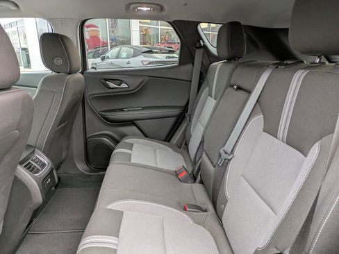Used 2025 Chevrolet Blazer LT image 15