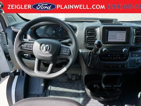 Used 2025 RAM ProMaster 2500 w/ U-Haul Equipment Group FWD image 13