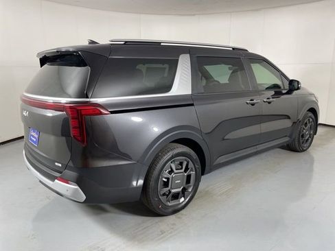 New 2026 Kia Carnival EX image 8
