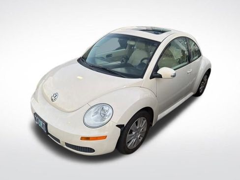 Used 2008 Volkswagen Beetle S image 6