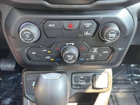 Used 2021 Jeep Renegade Sport AWD/4WD image 17