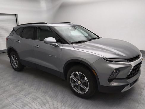 Used 2024 Chevrolet Blazer LT w/ Convenience Package FWD image 11