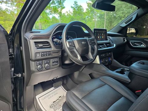 Used 2023 Chevrolet Tahoe Z71 w/ Luxury Package AWD/4WD image 12