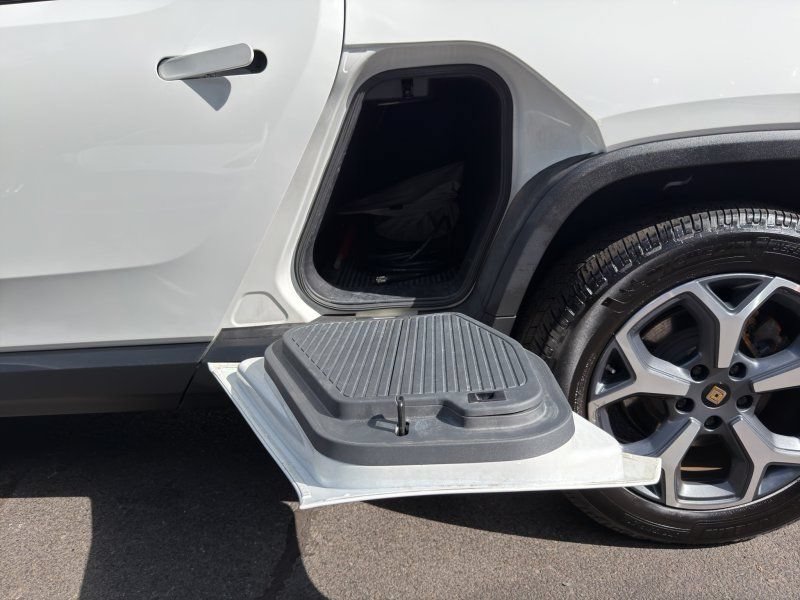 Used 2022 Rivian R1T Adventure AWD/4WD image 25
