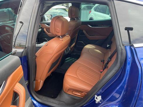 Used 2021 Maserati Levante image 18
