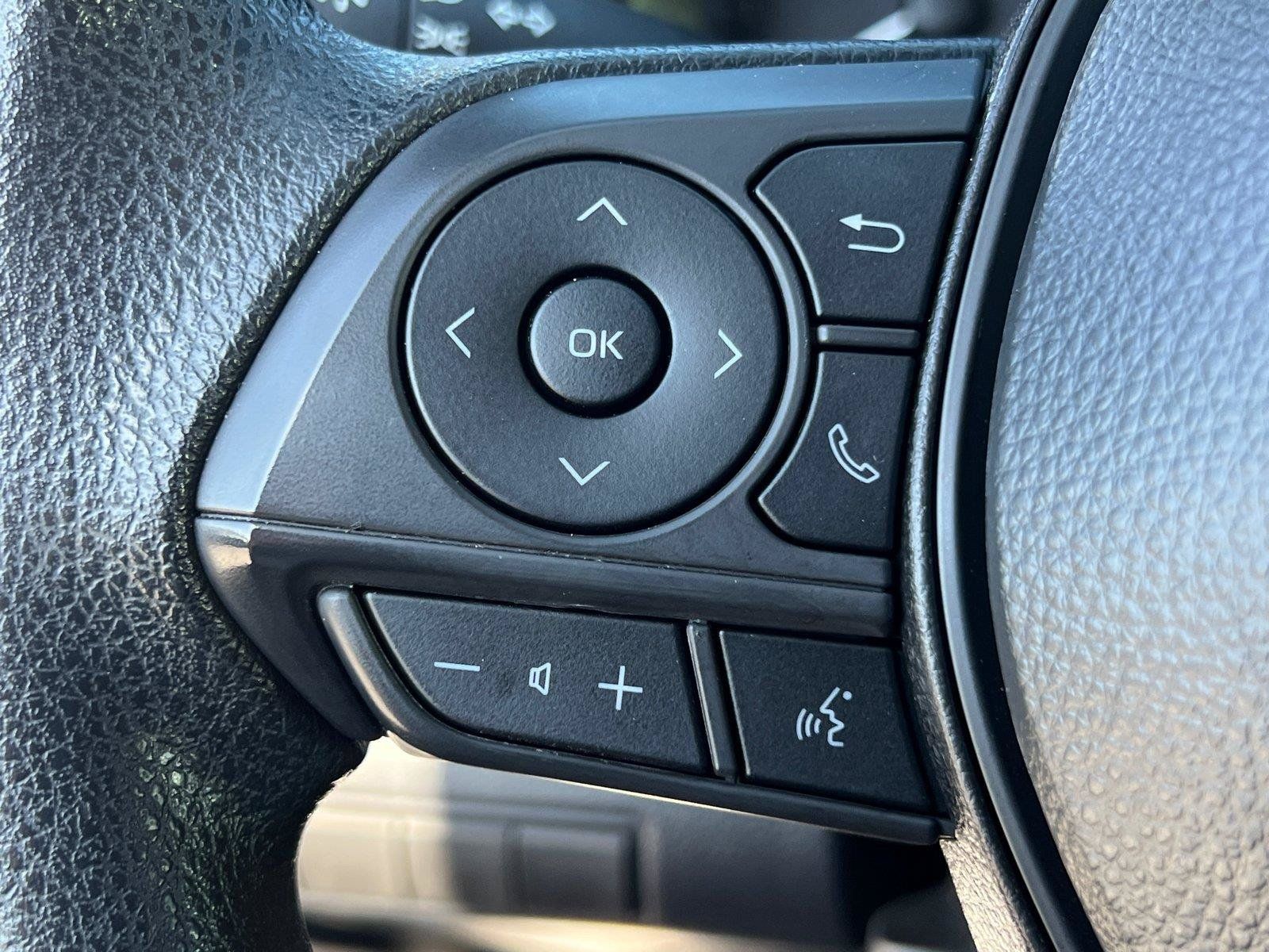 Used 2025 Toyota Corolla LE FWD image 24