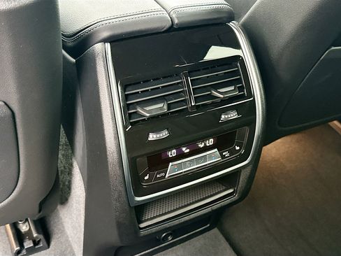 Used 2022 BMW X5 M50i w/ Premium Package image 25