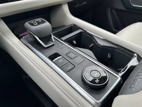Certified 2024 Nissan Pathfinder SL AWD/4WD image 29