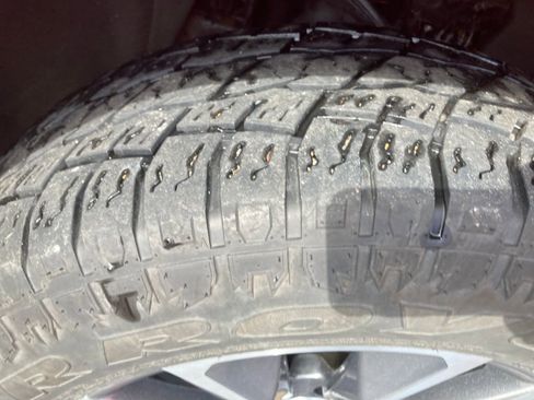 Used 2021 Chevrolet Tahoe LT image 32