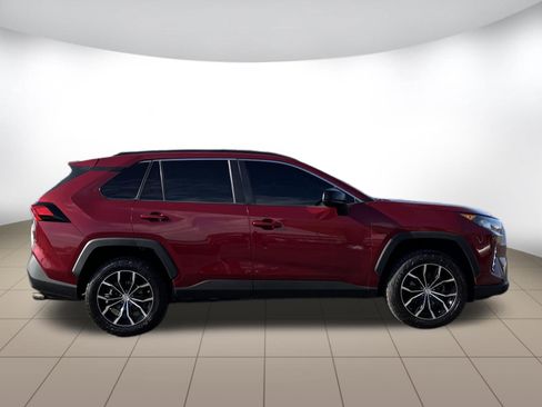 Used 2020 Toyota RAV4 LE AWD/4WD image 8