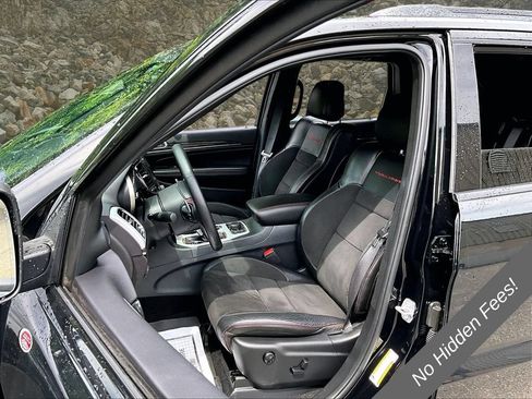 Used 2019 Jeep Grand Cherokee Trailhawk w/ Interior Metal Package AWD/4WD image 22