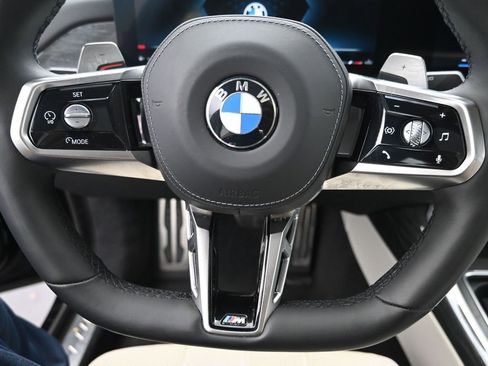 Certified 2023 BMW 760i xDrive image 18