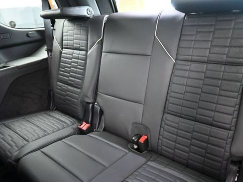Used 2025 Cadillac Escalade Sport Platinum AWD/4WD image 17