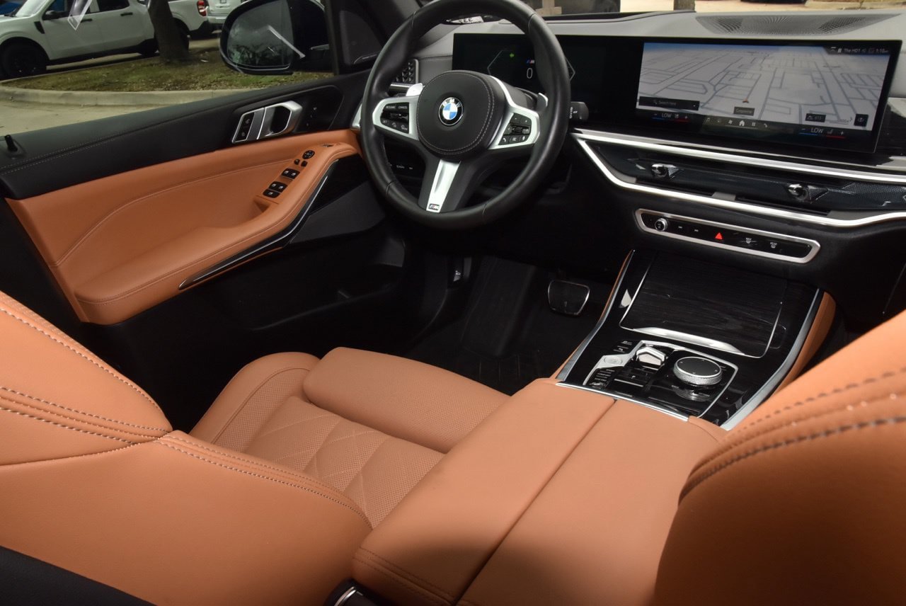 Used 2025 BMW X5 xDrive40i w/ M Sport Package AWD/4WD image 15
