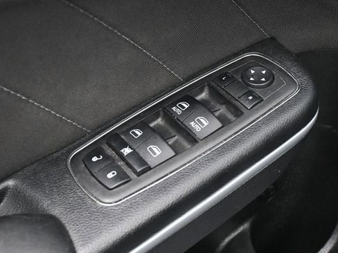 Used 2023 Dodge Charger SXT RWD image 14