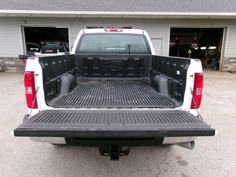 Used 2012 Chevrolet Silverado 3500 W/T AWD/4WD image 3