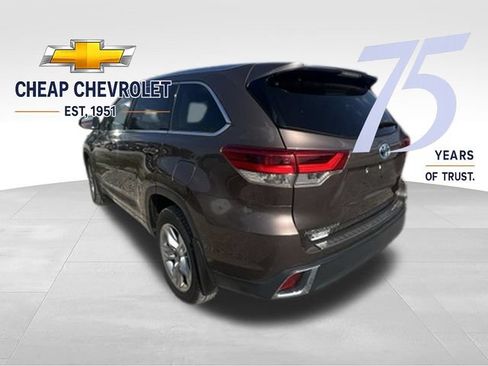 Used 2019 Toyota Highlander Limited AWD/4WD image 3