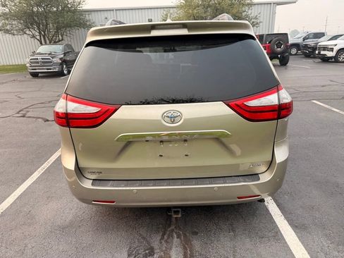 Used 2015 Toyota Sienna Limited Premium w/ Advanced Technology Package FWD image 8