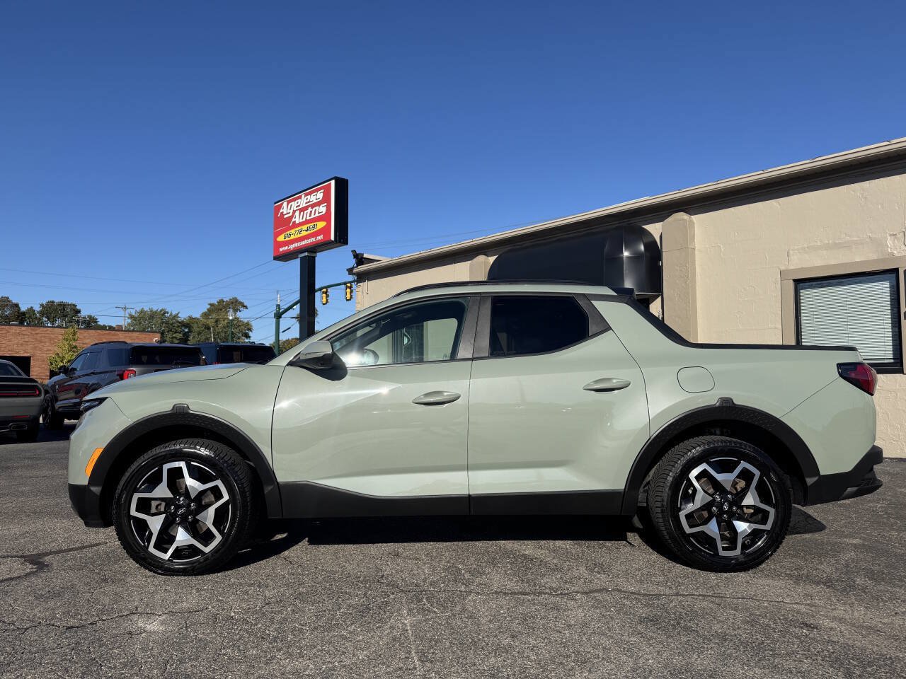 Used 2022 Hyundai Santa Cruz Limited AWD/4WD image 6