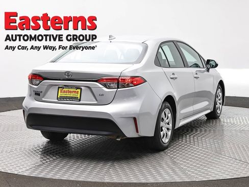 Used 2024 Toyota Corolla LE FWD image 5