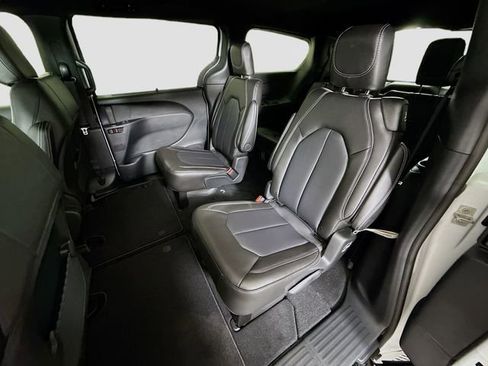 New 2026 Chrysler Voyager LX image 23