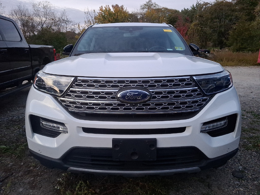 Used 2021 Ford Explorer Limited w/ Equipment Group 301A AWD/4WD image 2