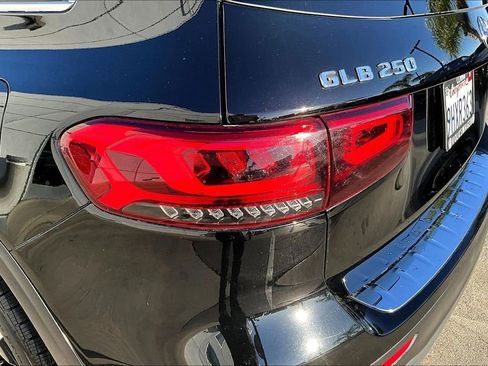 Used 2023 Mercedes-Benz GLB 250 image 22