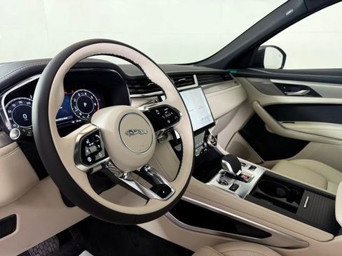 Certified 2026 Jaguar F-PACE R-Dynamic S AWD/4WD image 16